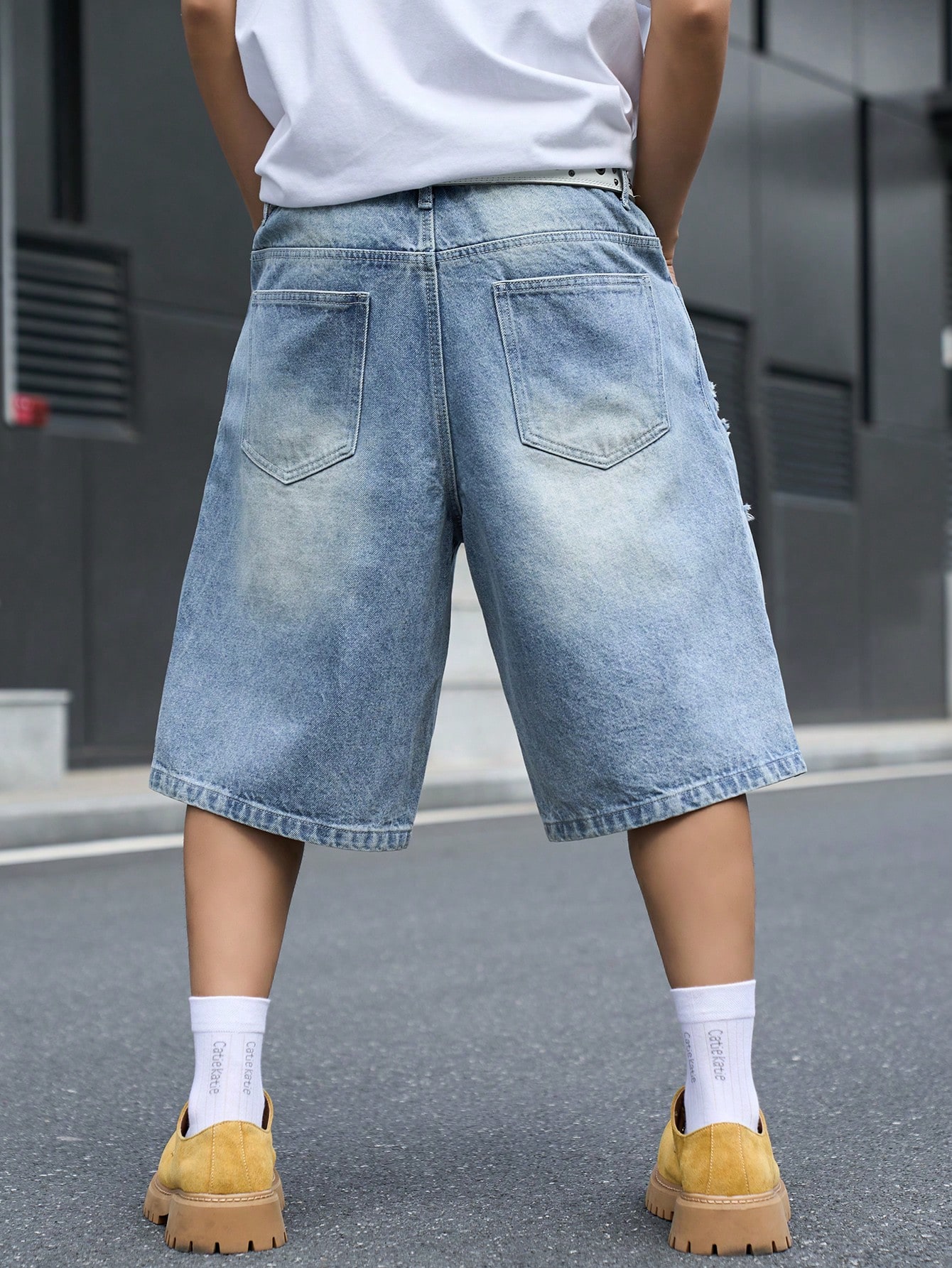 Men's Loose Fit Denim Bermuda  - Street Fashion Types 评论和价格